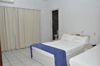 Center Apart Hotel Барейрас Екстериор снимка